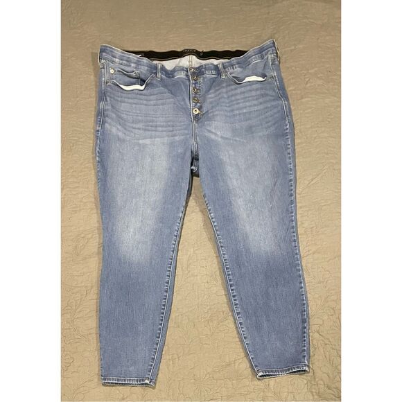 torrid Denim - Torrid Women’s Sky High Skinny Jeans Multi Button Light Wash Stretchy